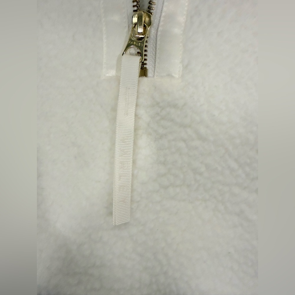 🔥Varley White Logo Pullover Tag Detail Womens Size M NWOT 🔥 - Picture 5 of 7